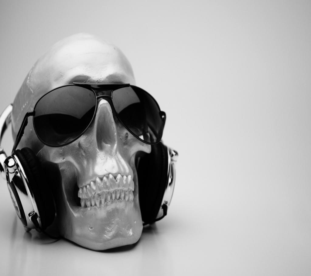 Skull_Sunglasses-wallpaper-9372331