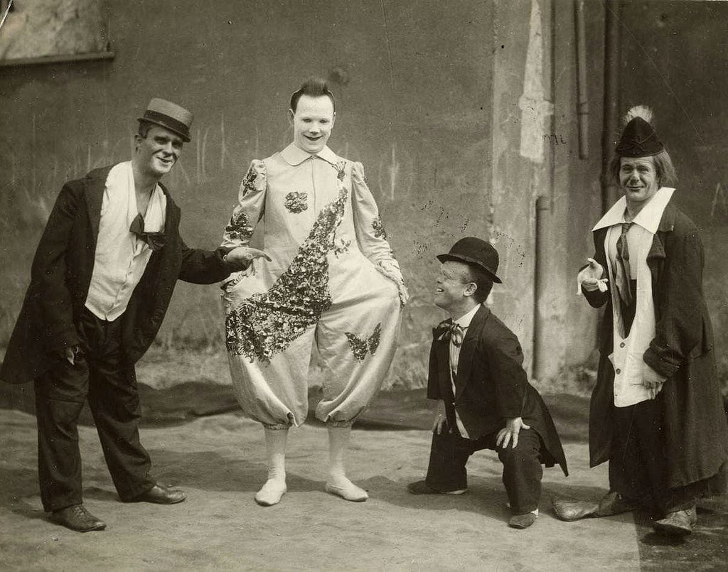 Circus in Netherlands from between 1910s to 1920s (2)
