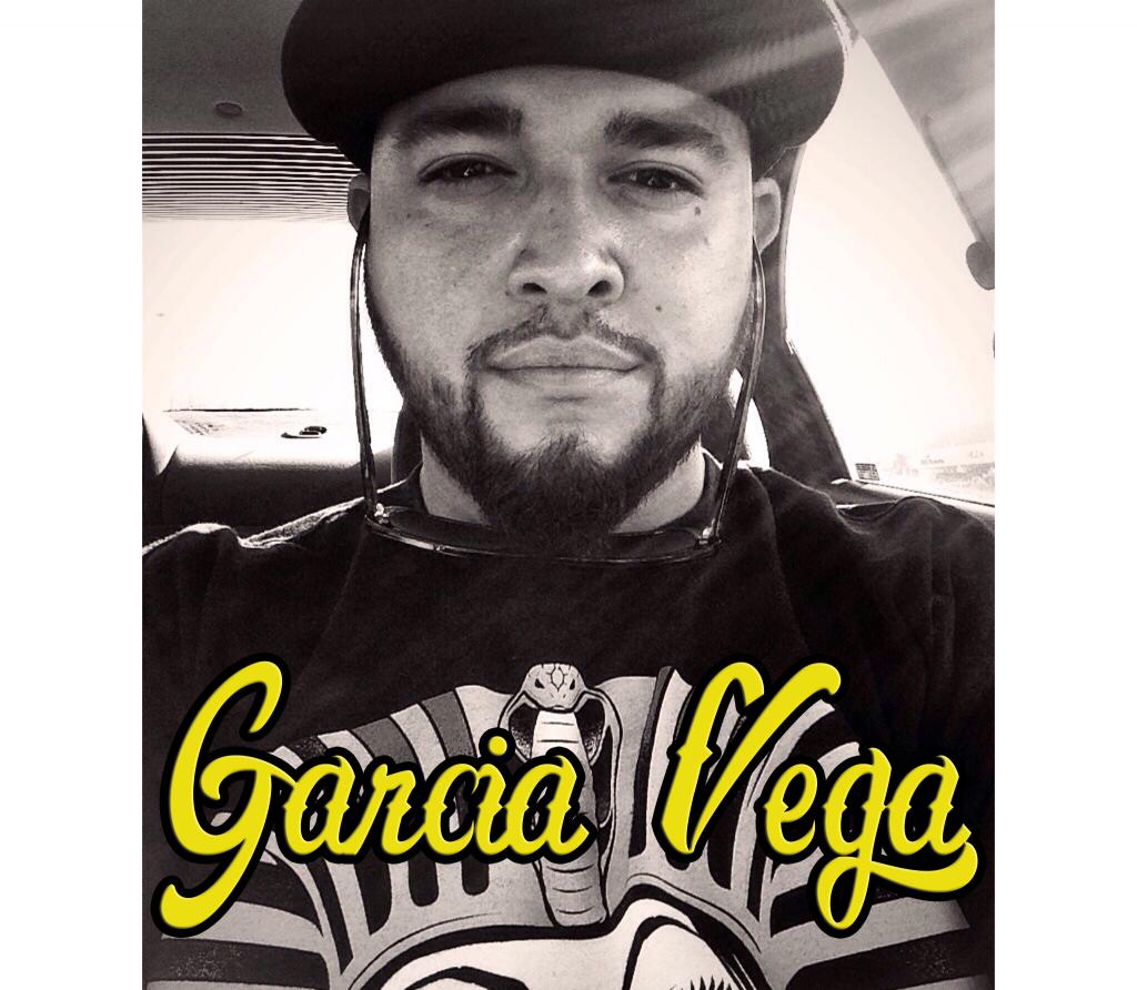 Garcia Vega black and yellow